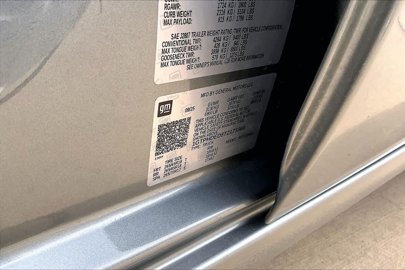 Used 2026 Sterling Metallic GMC SLT image 37