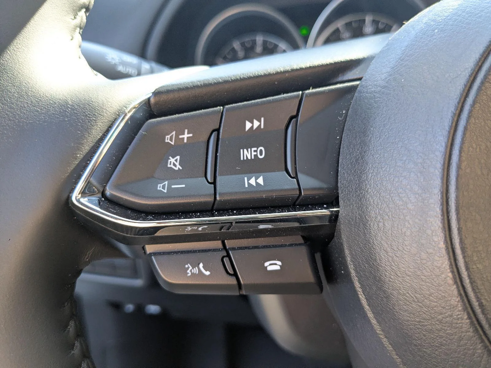 2025 Mazda CX-5 S Preferred package - Photo 21