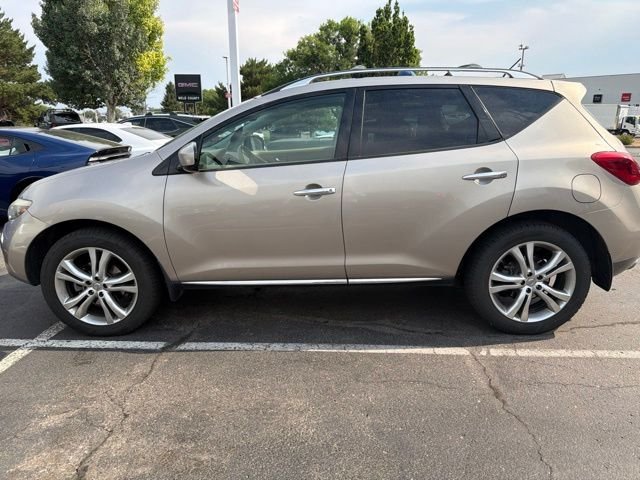 Used 2009 Beige Nissan LE image 2