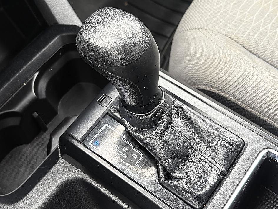 Used 2018 Super White Toyota SR image 21