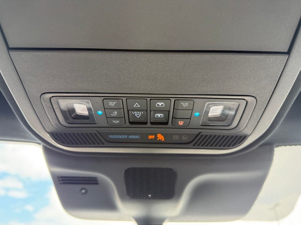 New 2027 Marsh Gray Ford Platinum image 31