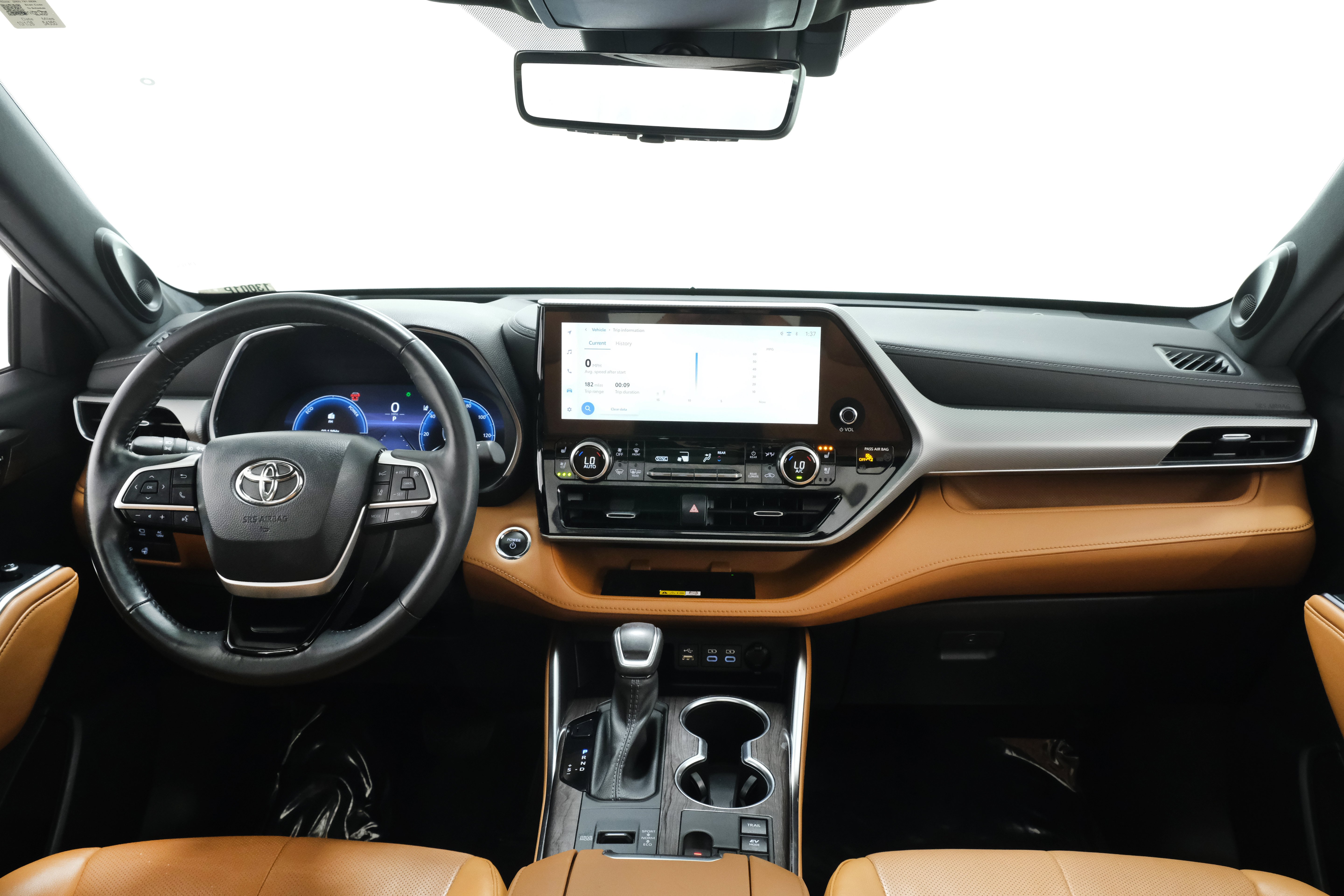 Used 2023 Wind Chill Pearl Toyota Platinum image 9