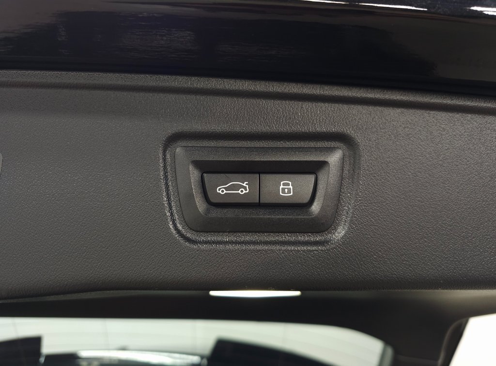 2025 BMW M5 - Image 6