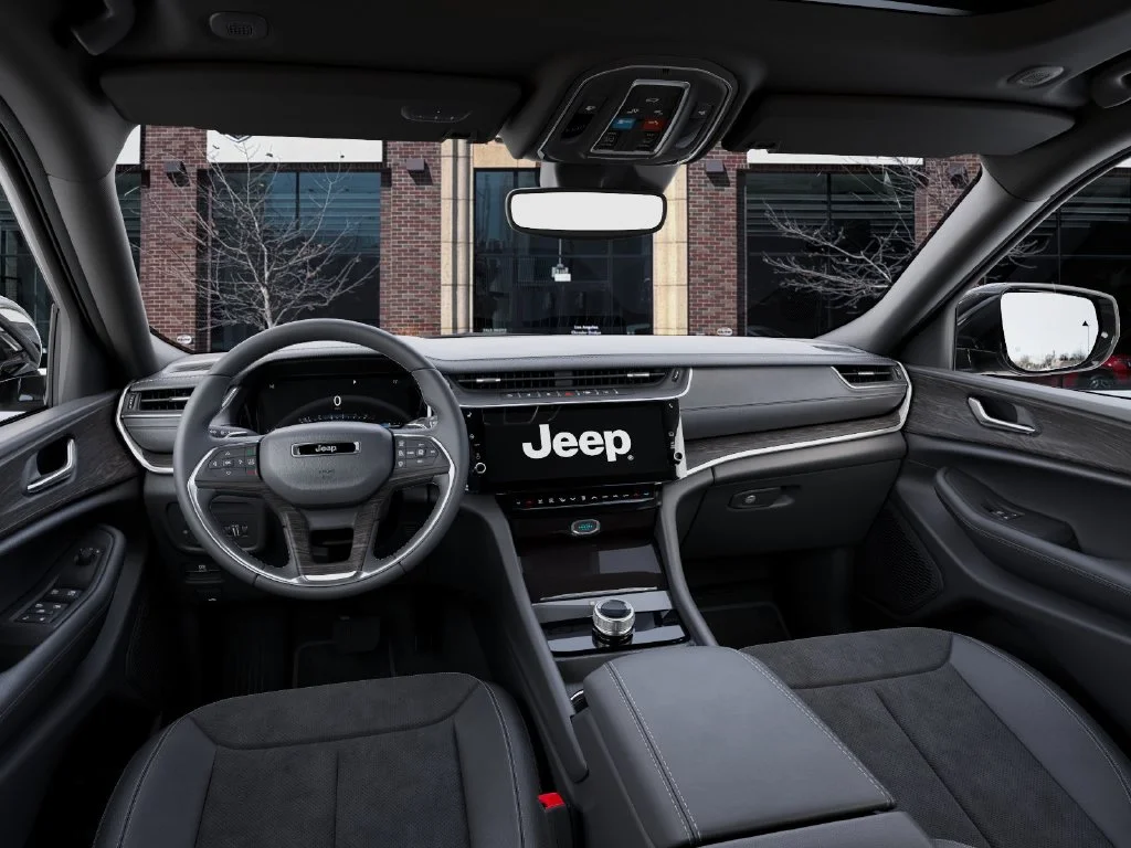 New 2027 Sting-Gray Clear-Coat Paint Jeep Laredo Altitude image 14