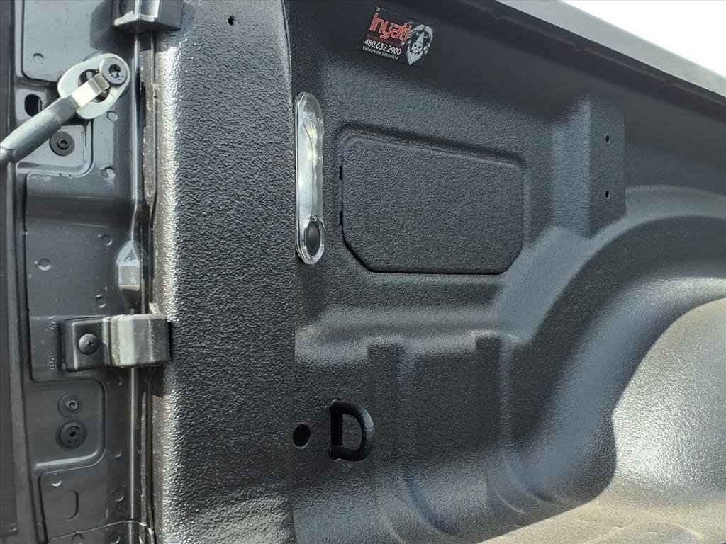 New 2026 Granite Crystal Metallic Clear-Coat Exterior Paint RAM Laramie image 5