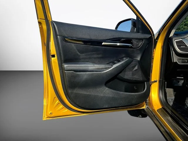 Used 2022 Yellow Kia S image 22