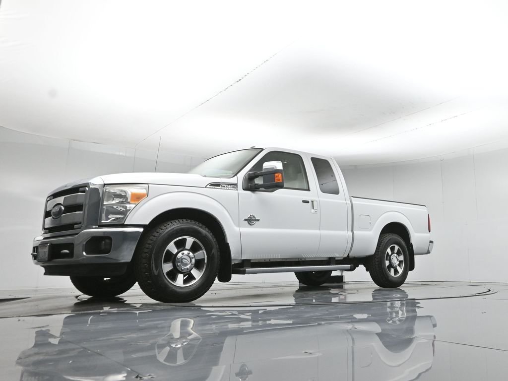 Used 2013 White Ford Lariat image 44