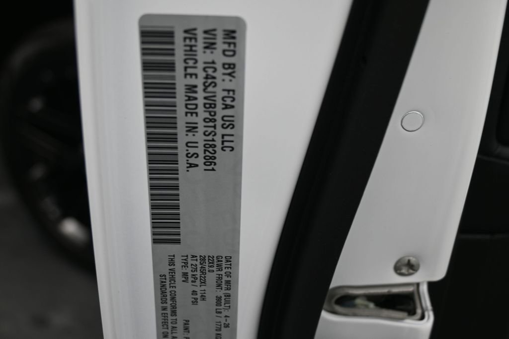 New 2026 Bright White Clear-Coat Exterior Paint Jeep Limited Reserve image 18