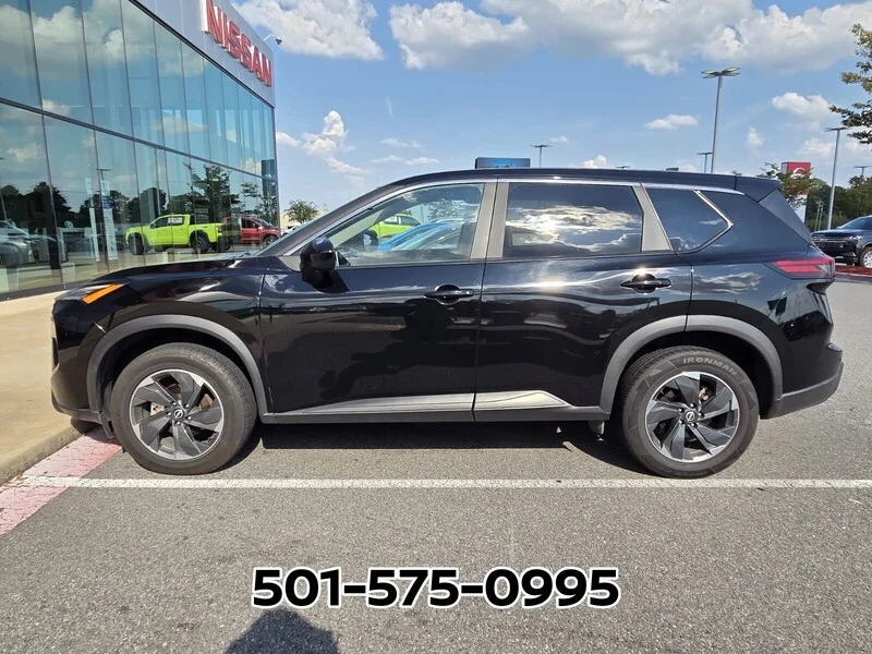 Used 2025 Super Black NISSAN SV image 2