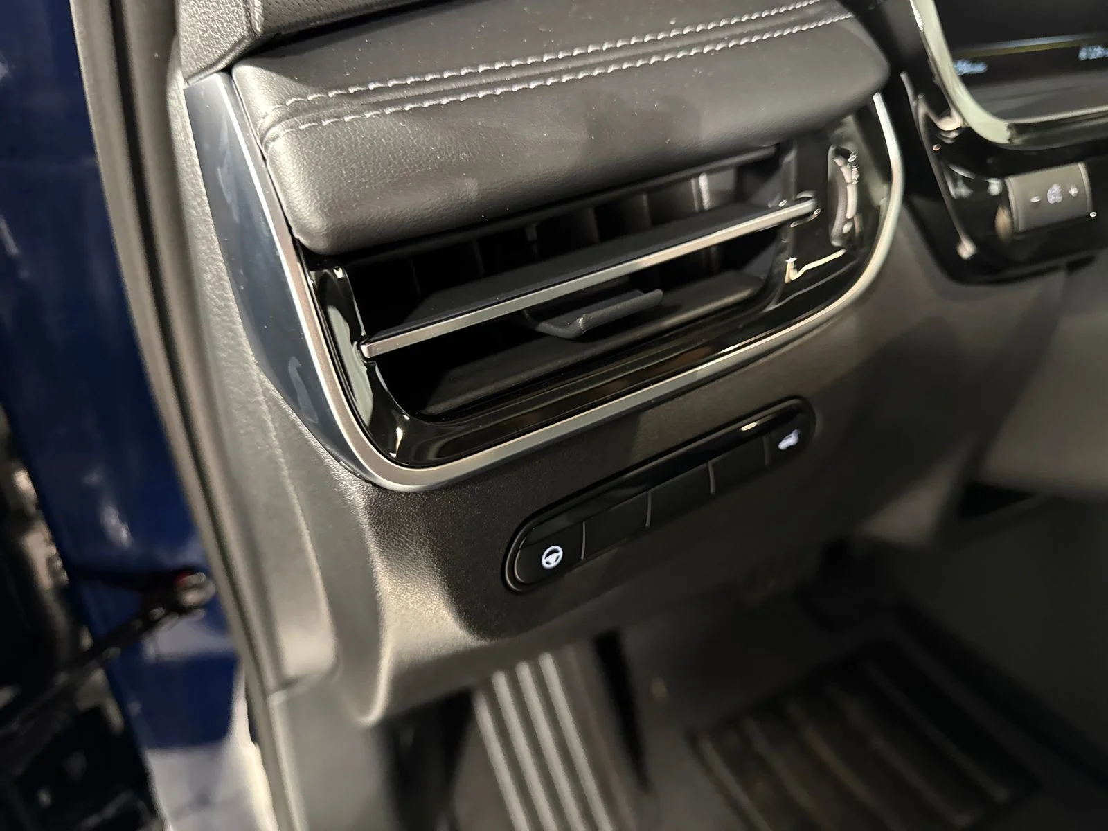2026 INFINITI QX60 LUXE - Photo 14