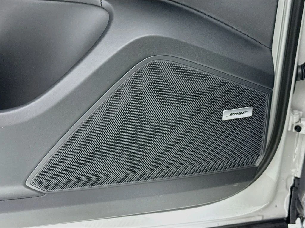 Certified Used 2025  Porsche  image 19