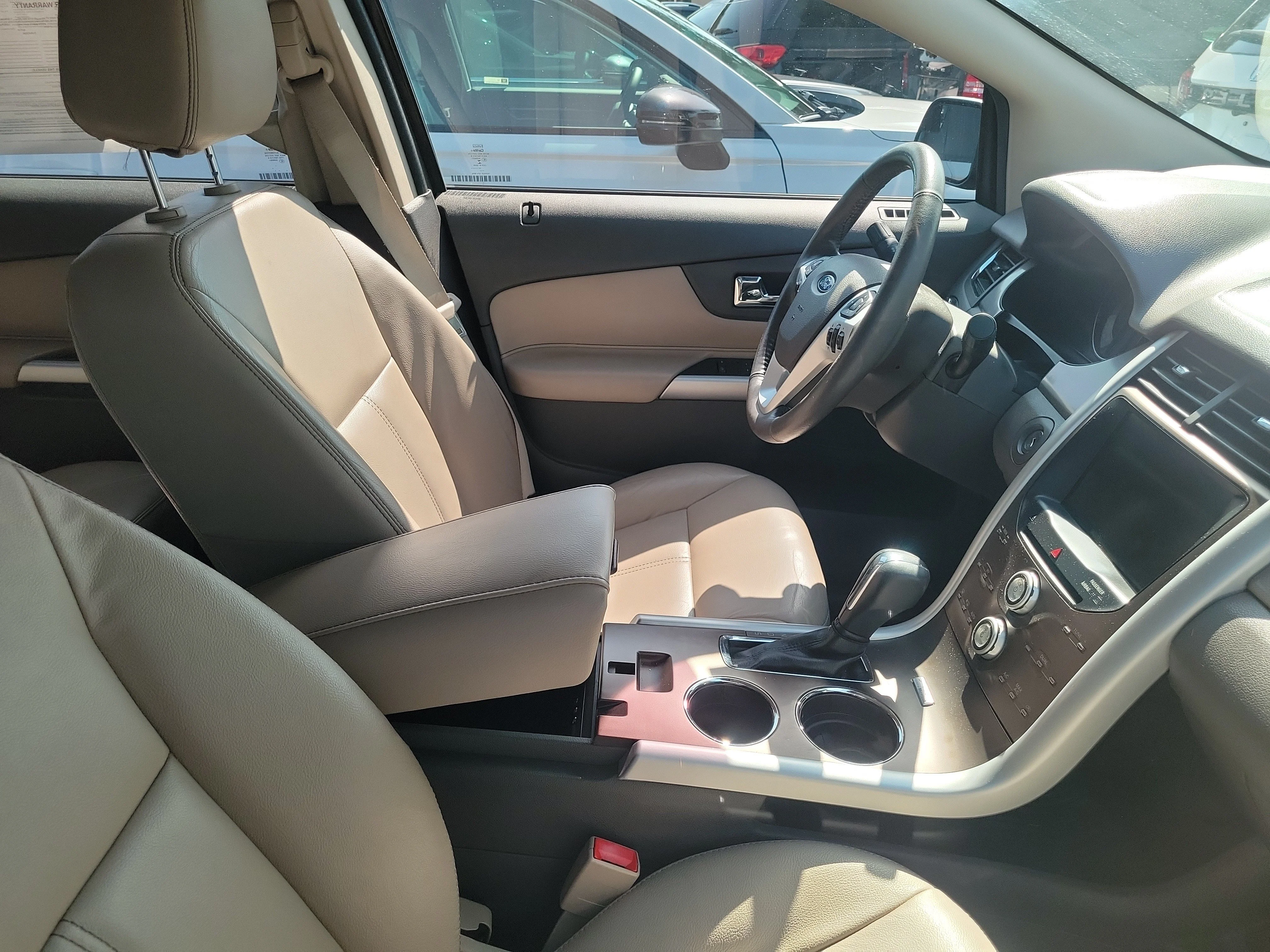Used 2014 Gray Ford SEL image 3