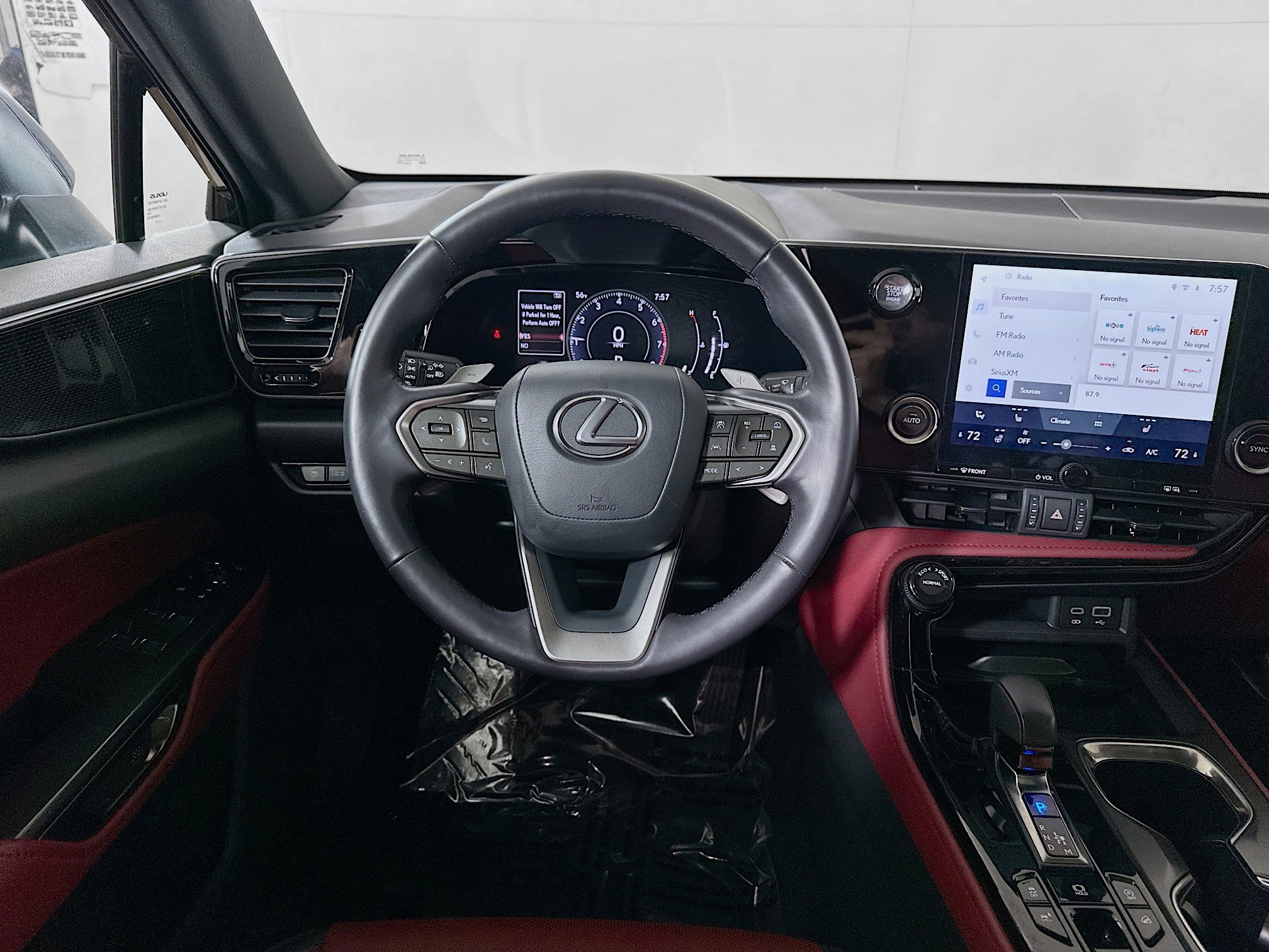 2025 Lexus NX 350 - Photo 22