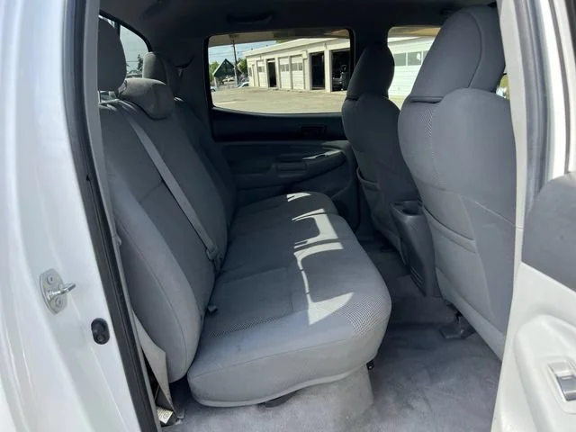 Used 2009 Super White Toyota  image 10