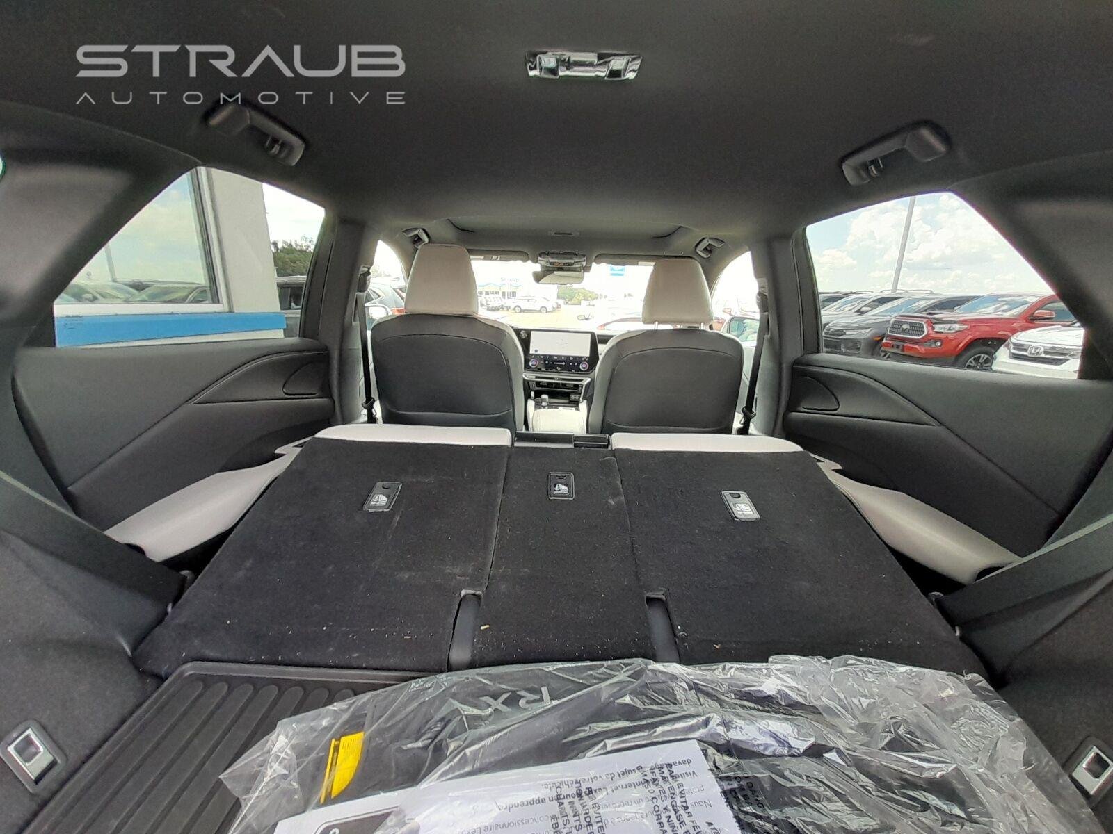 Used 2025 Eminent White Pearl Lexus RX 350 Premium image 49