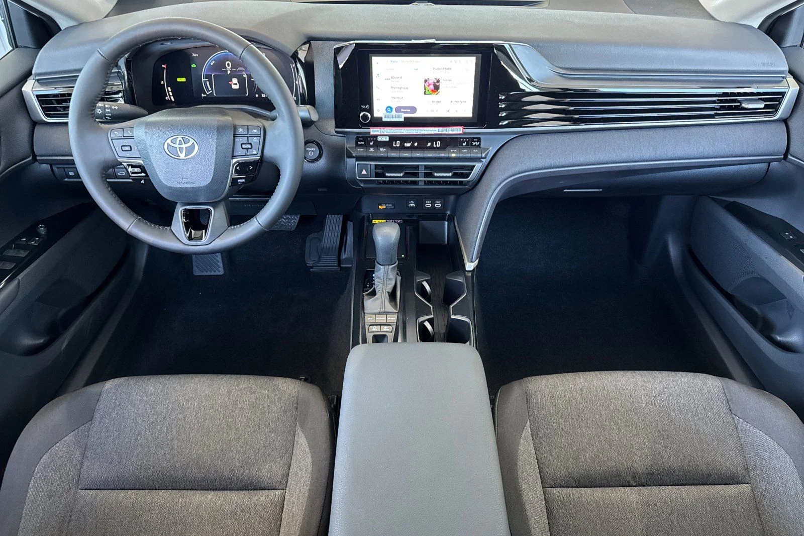 New 2026  Toyota LE image 4