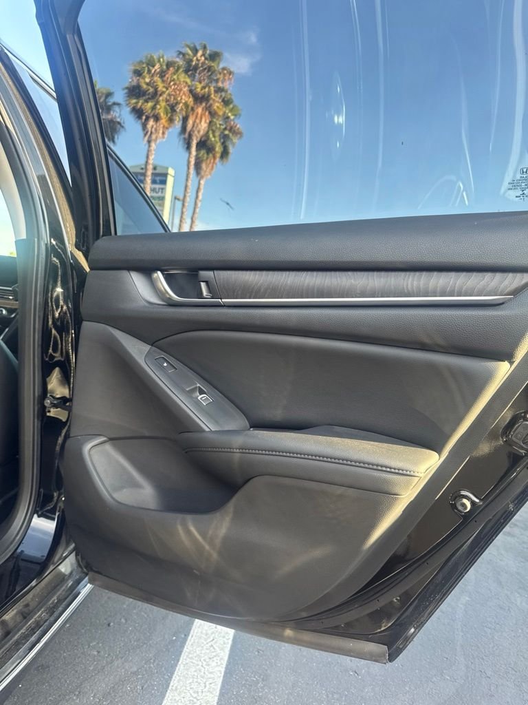 Used 2022  Honda Touring image 25