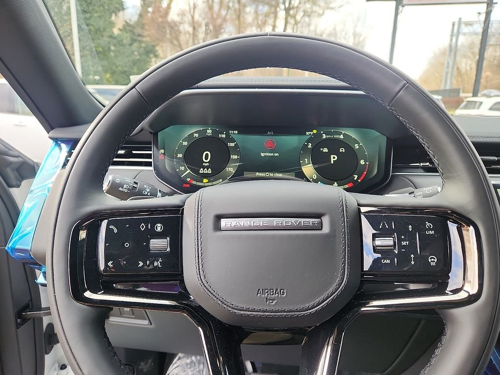 Used 2026 Fuji White Land Rover Dynamic SE image 9