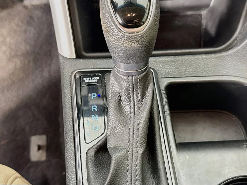 Used 2017 Quartz White Pearl Hyundai SE image 19