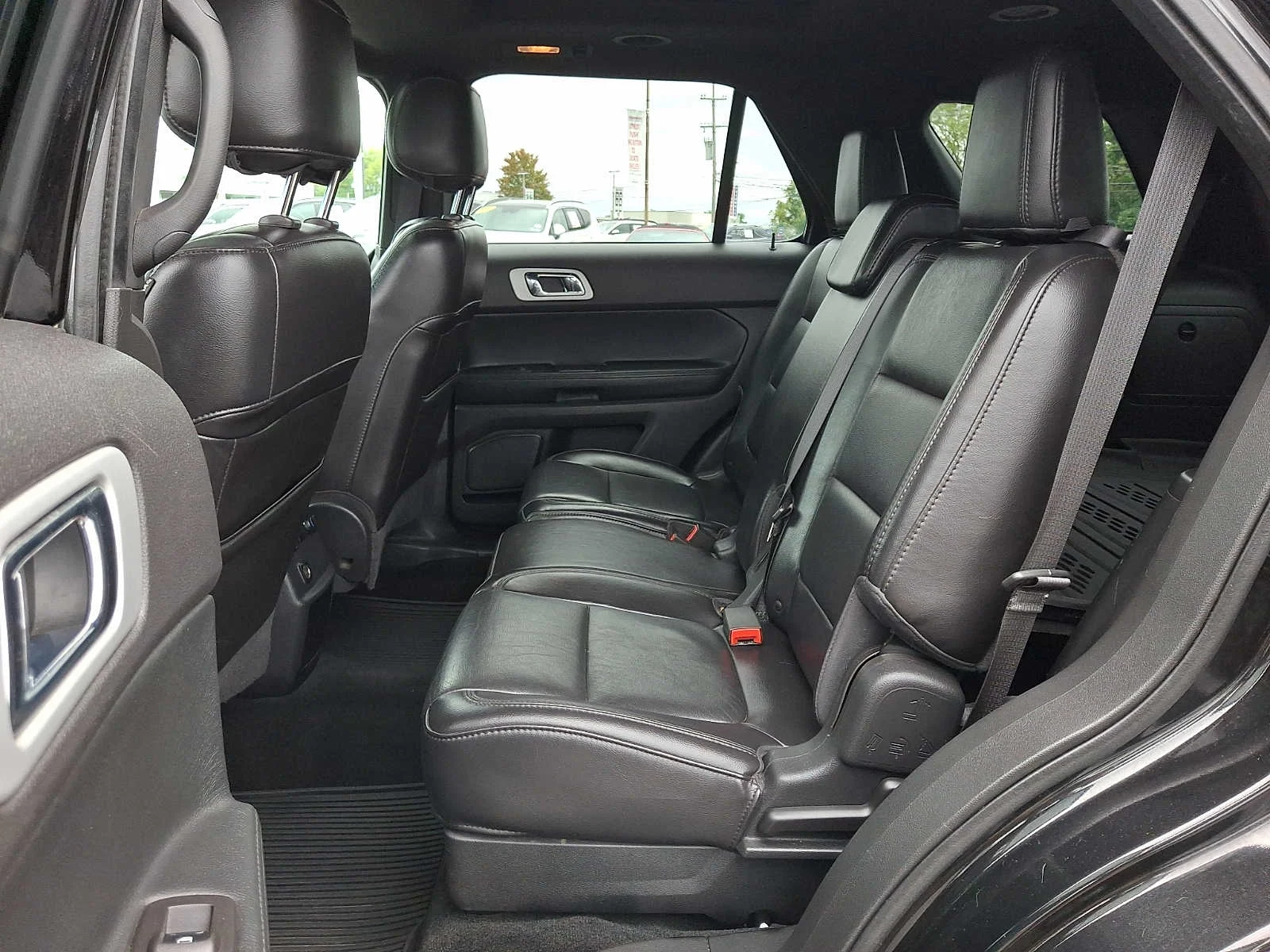 Used 2013 Tuxedo Black Metallic Ford XLT image 10