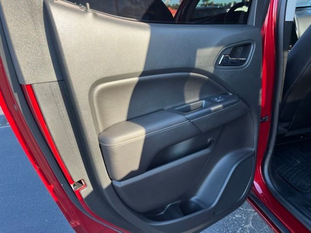Used 2022 Red GMC AT4 w/Leather image 11