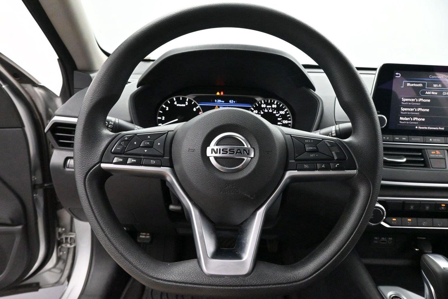 Used 2022 Brilliant Silver Metallic Nissan 2.5 SV image 14