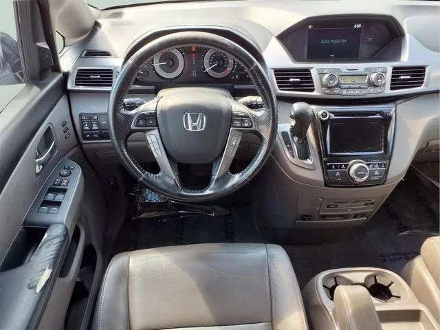 Used 2015  Honda Touring Elite image 2