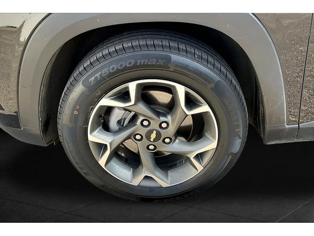 Used 2025 Mosaic Black Metallic Chevrolet LT image 7