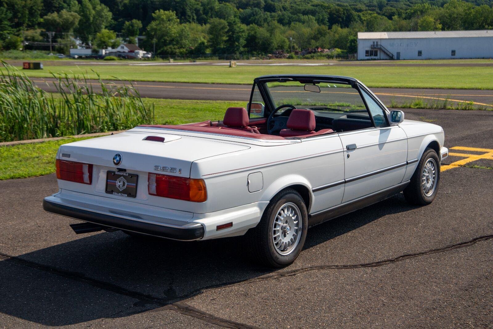 Used 1990 WHITE BMW 325iC image 11