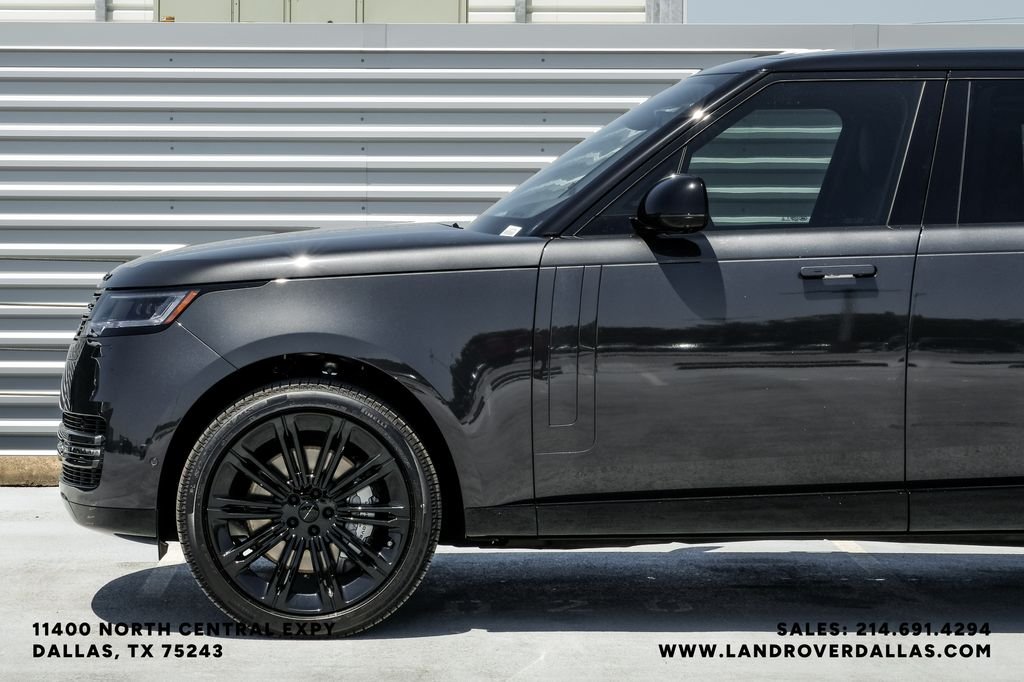 New 2026 Carpathian Gray Land Rover SE image 9