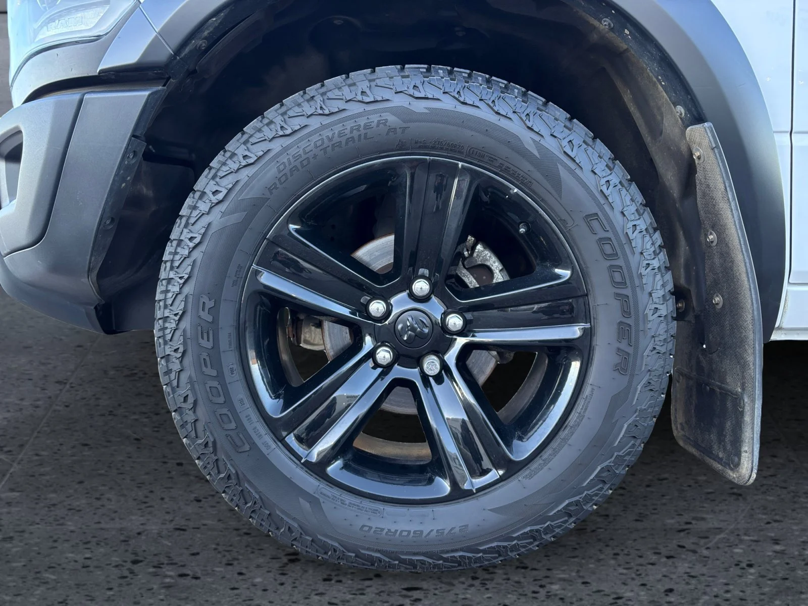Used 2023 Bright White Ram Warlock image 9