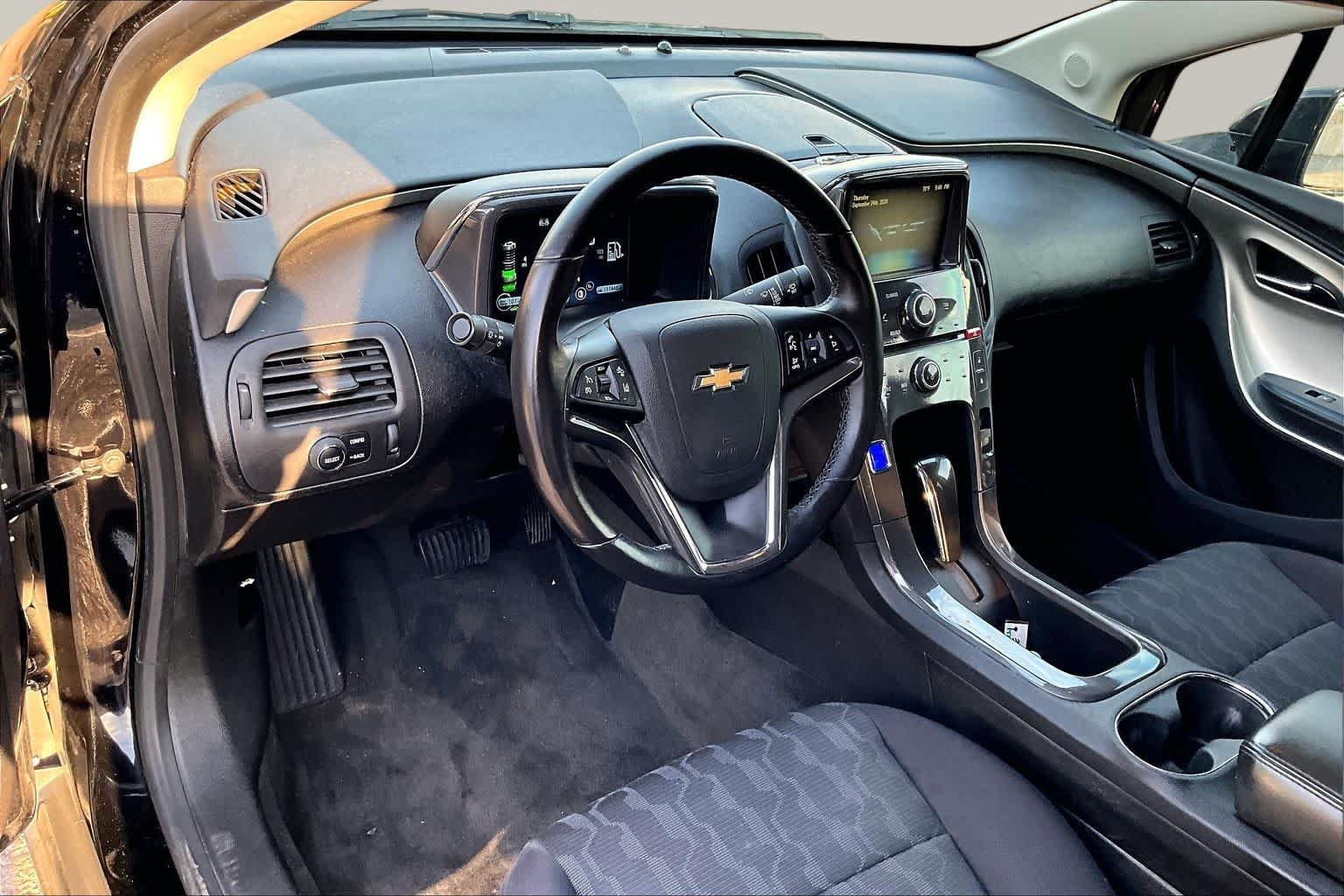 Used 2014 Black Chevrolet  image 18