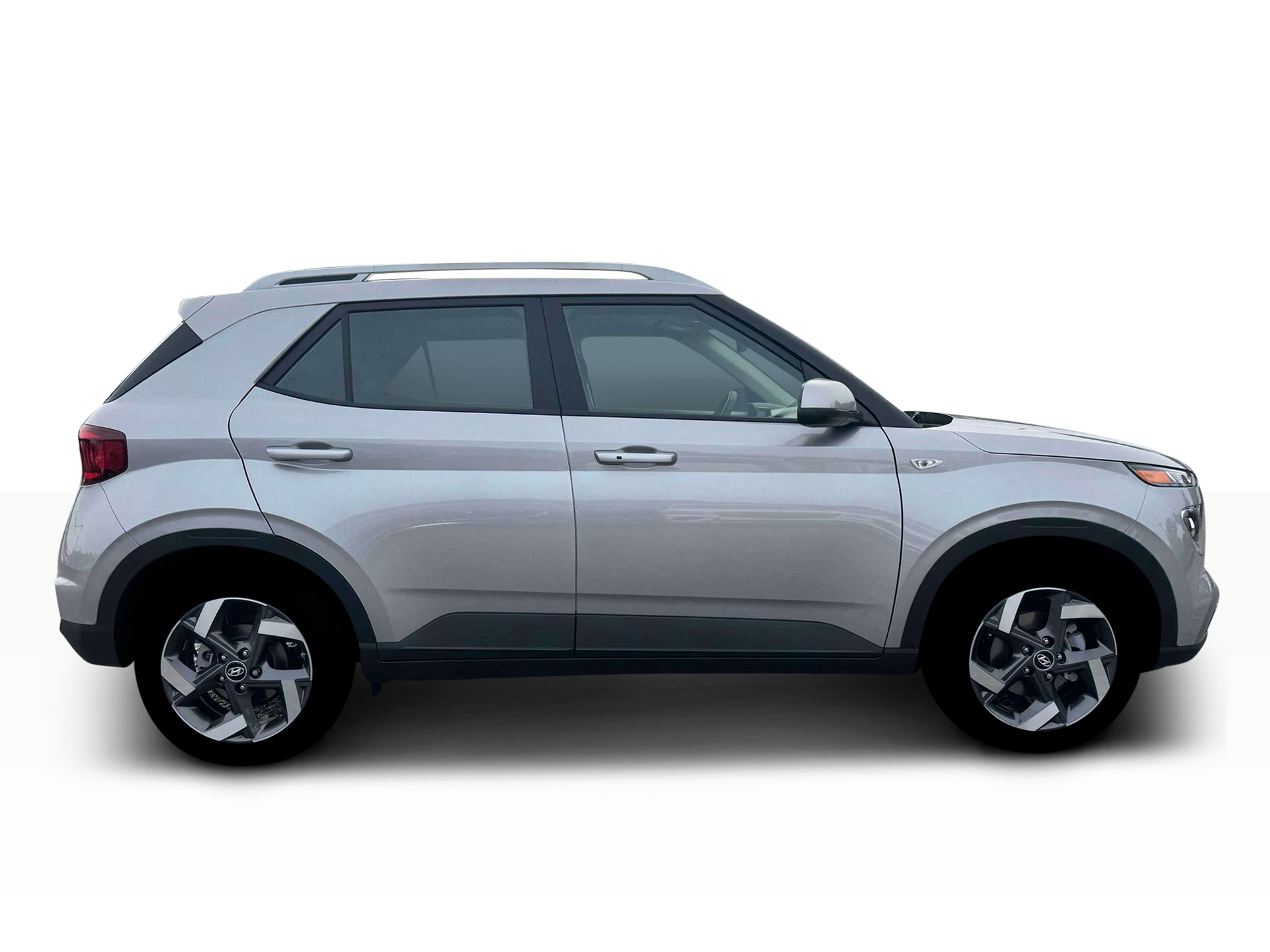 New 2026 Shimmering Silver Hyundai SEL image 24