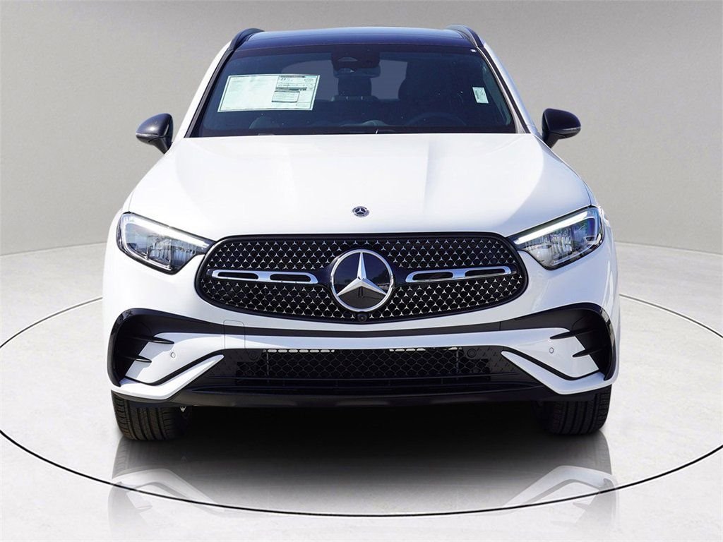 2026 Mercedes-Benz GLC Base - Photo 2