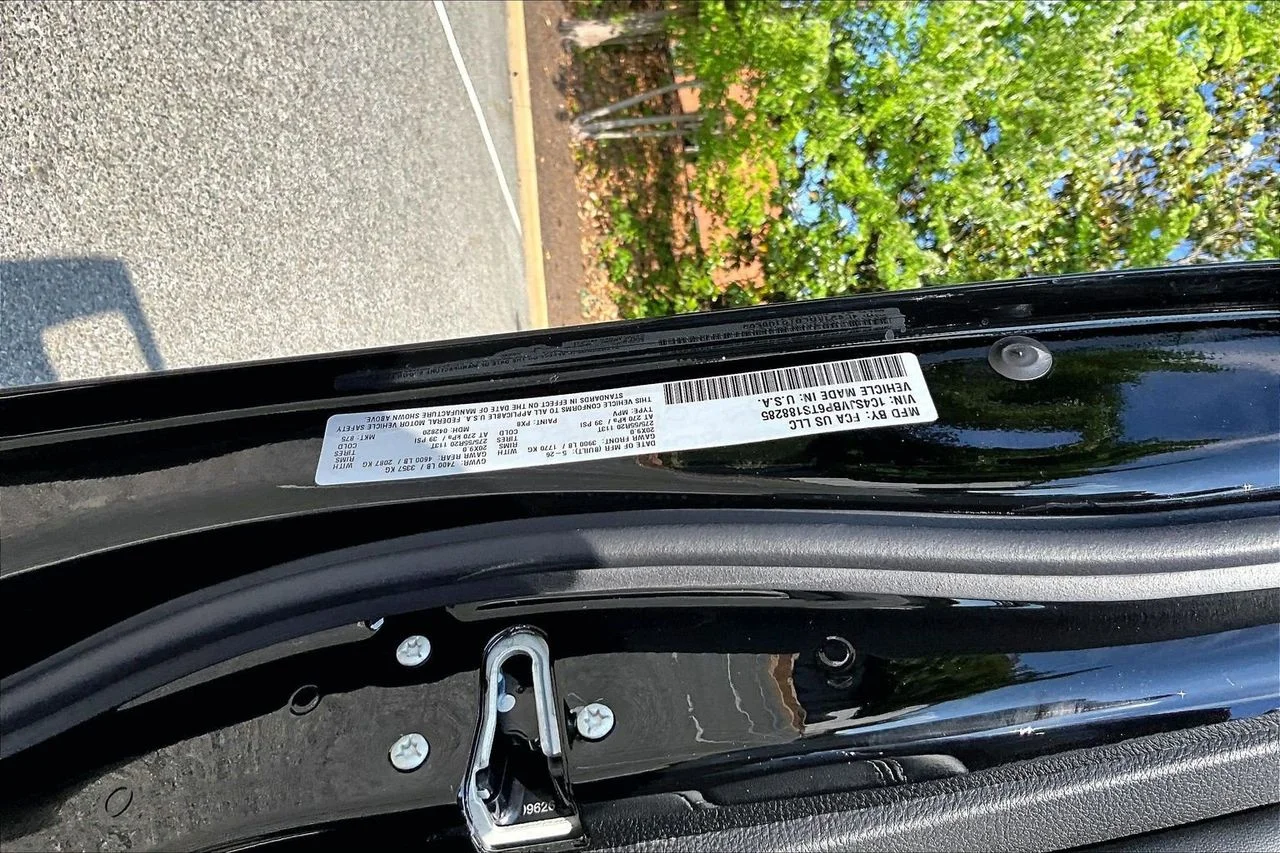 New 2026 High Gloss Black Jeep Limited Altitude image 38