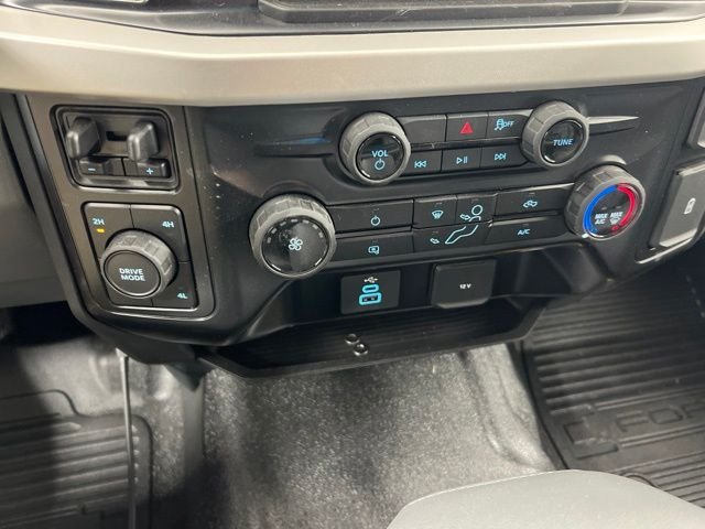 2025 Ford F-350 Super Duty Chassis Cab XL - Photo 18