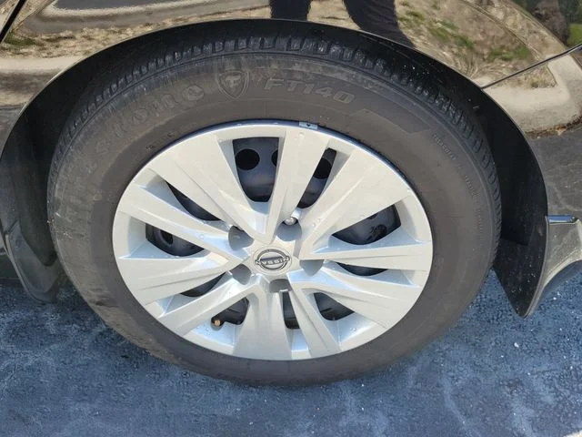 Certified Used 2024 Black Nissan S image 7
