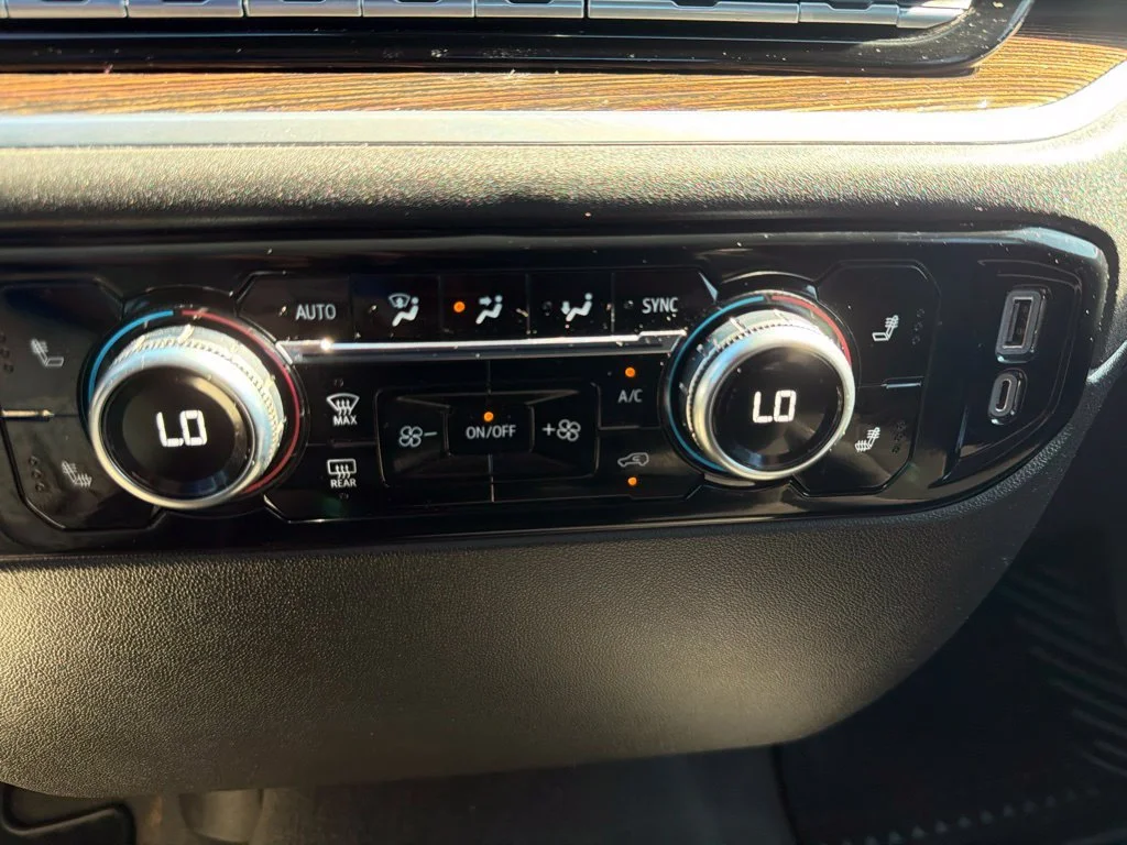 Used 2022 ONYX BLACK GMC SLE image 15
