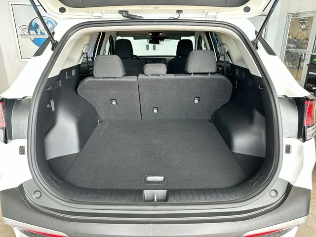 Used 2023 White Kia LX image 21