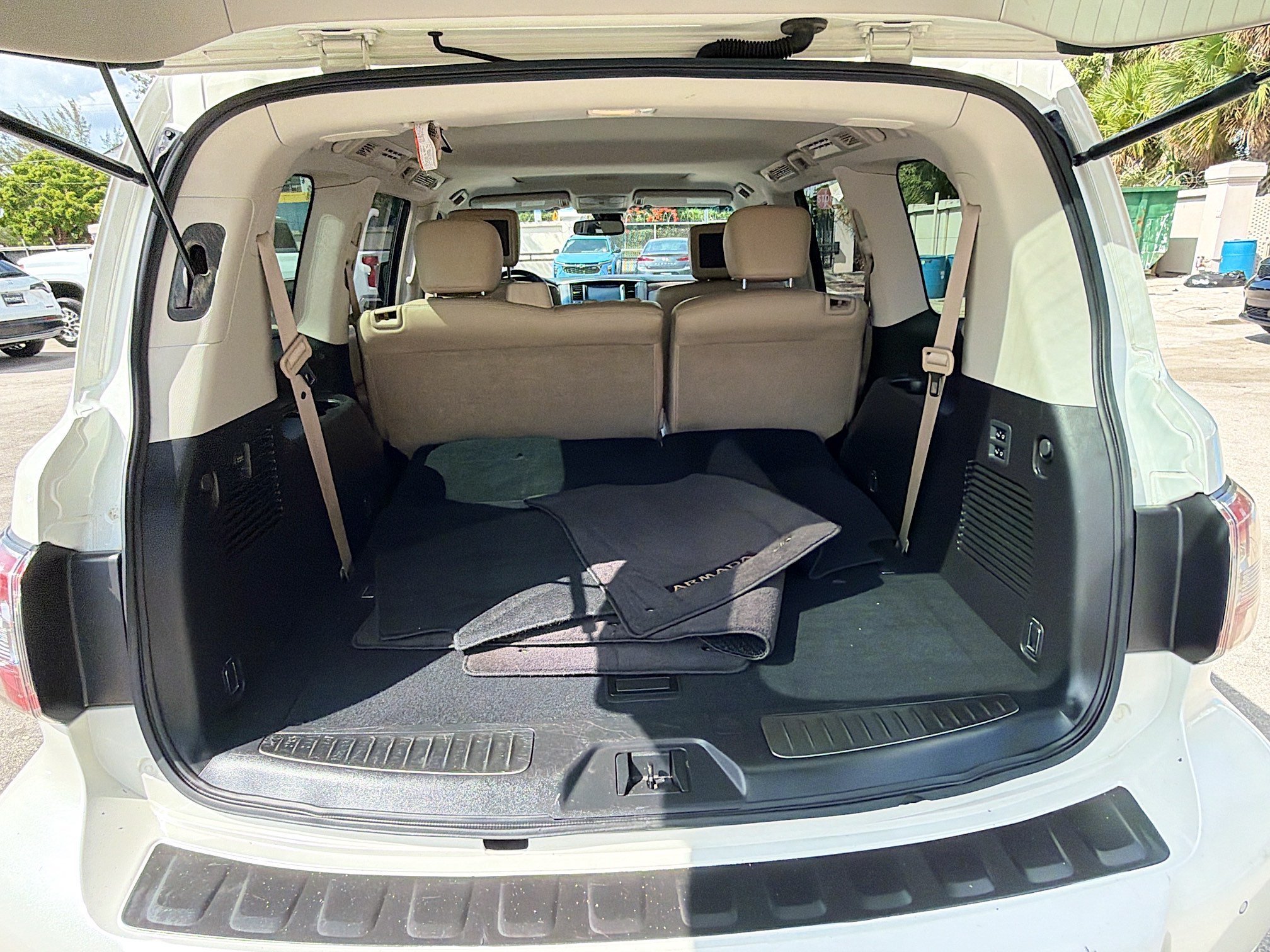 2017 Nissan Armada Platinum - Photo 24