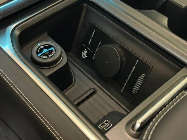 New 2027 Agate Black Metallic Ford Platinum image 32
