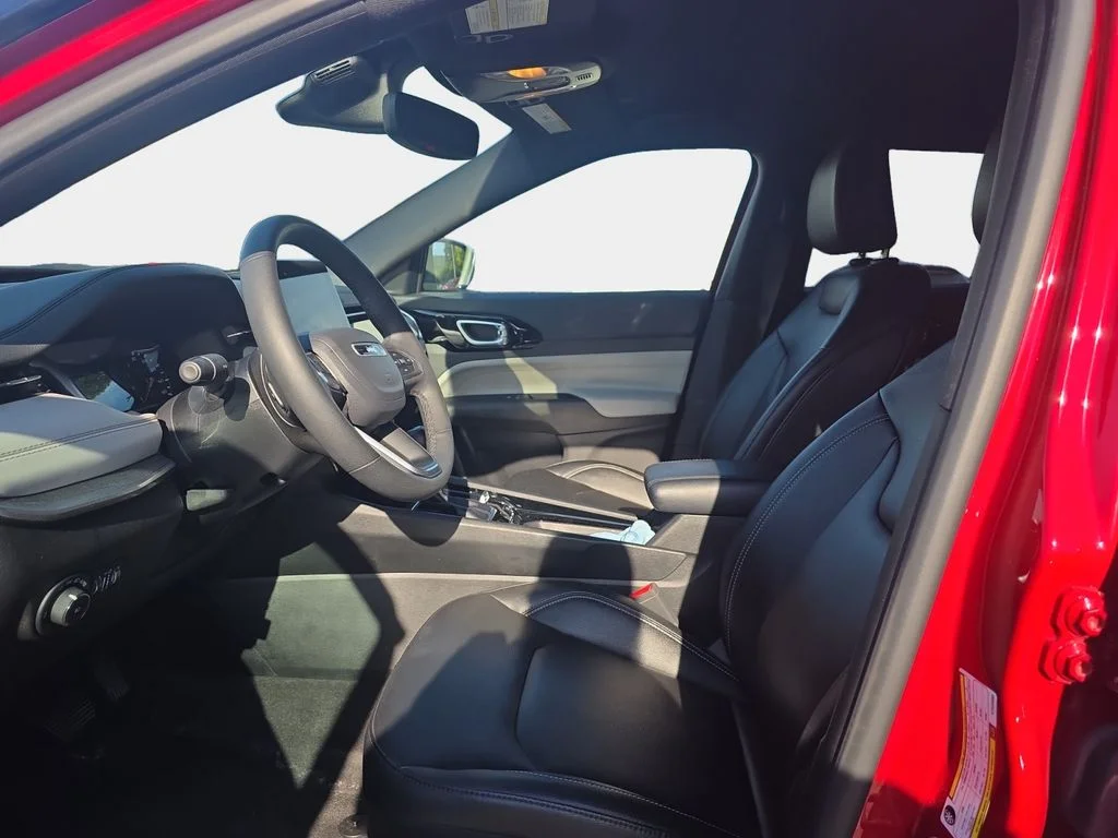Used 2025 Red Jeep Limited image 11