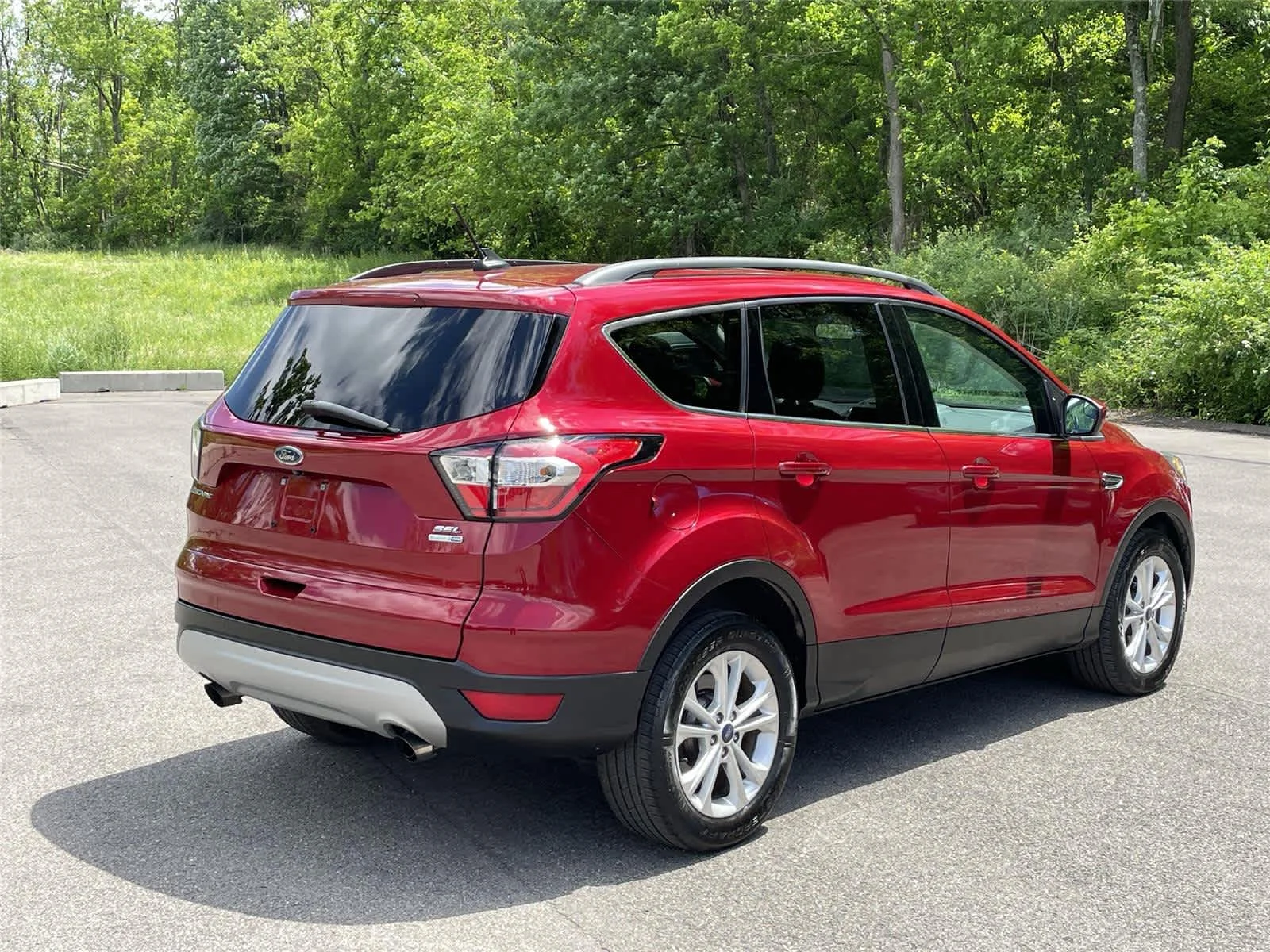 Used 2018 Ruby Red Metallic Tinted Clearcoat Ford SEL image 5