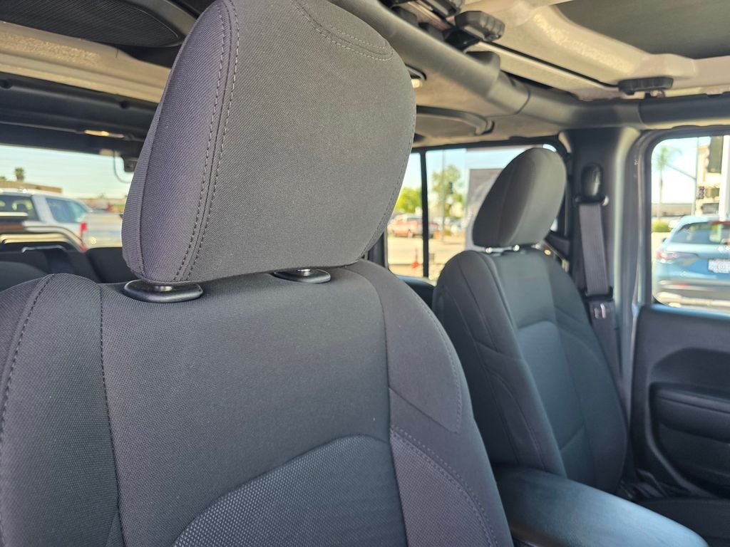 Used 2023 Gray Jeep Sport S image 20