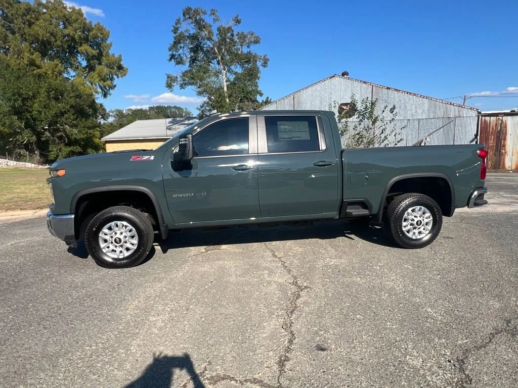 2025 Chevrolet Silverado 2500 HD LT - Photo 4