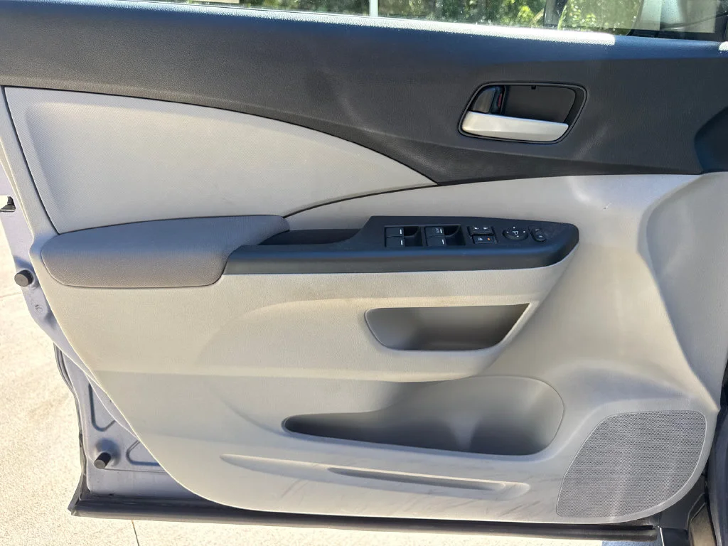 Used 2014 Twilight Blue Metallic Honda LX image 13