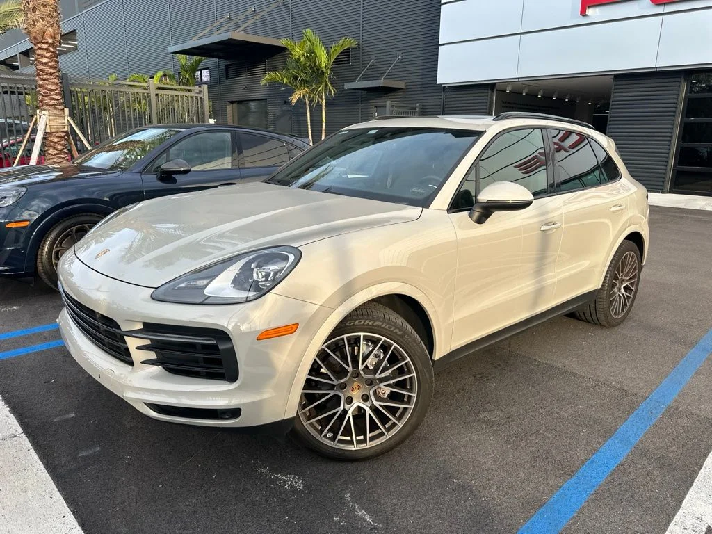 2020 Porsche Cayenne -'s photo