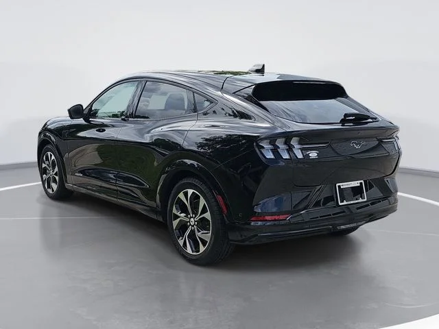 Used 2023 Black Ford Premium image 5
