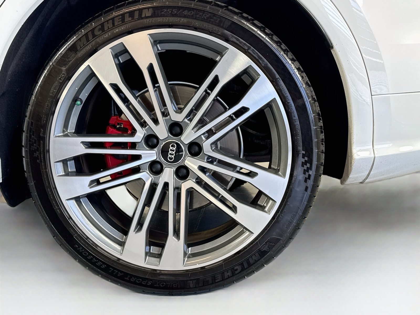 Used 2019 Ibis White Audi Premium Plus image 30