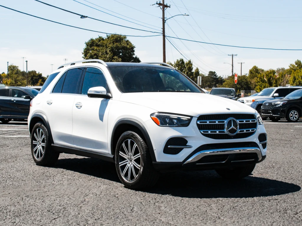 Used 2024 Polar White Mercedes-Benz GLE350 4MATIC® image 3